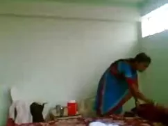 বাথরুমে বাচ্চাদের যখ ...