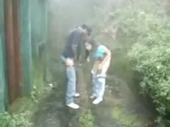 তিনি, স্টকিংস, পোষাক ...