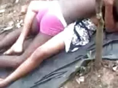 স্বর্ণকেশী, সুন্দরী বালিকা