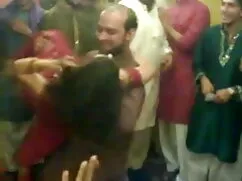 এক মহিলা বাংলা সরাসর ...
