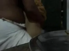 অপেশাদার, সুন্দরি সে ...