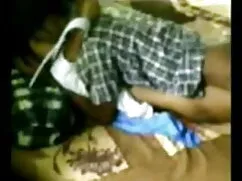 সুড়সুড়ি-পায়ের শ্র ...
