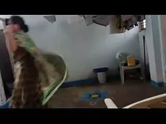 দুষ্টু চুদাচুদির ভিড ...