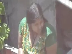 প্রতিবেশীদের সঙ্গে ক ...