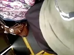 মহিলার দ্বারা, ক্রীত ...